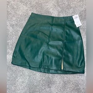 Small skirt green size small Hollister